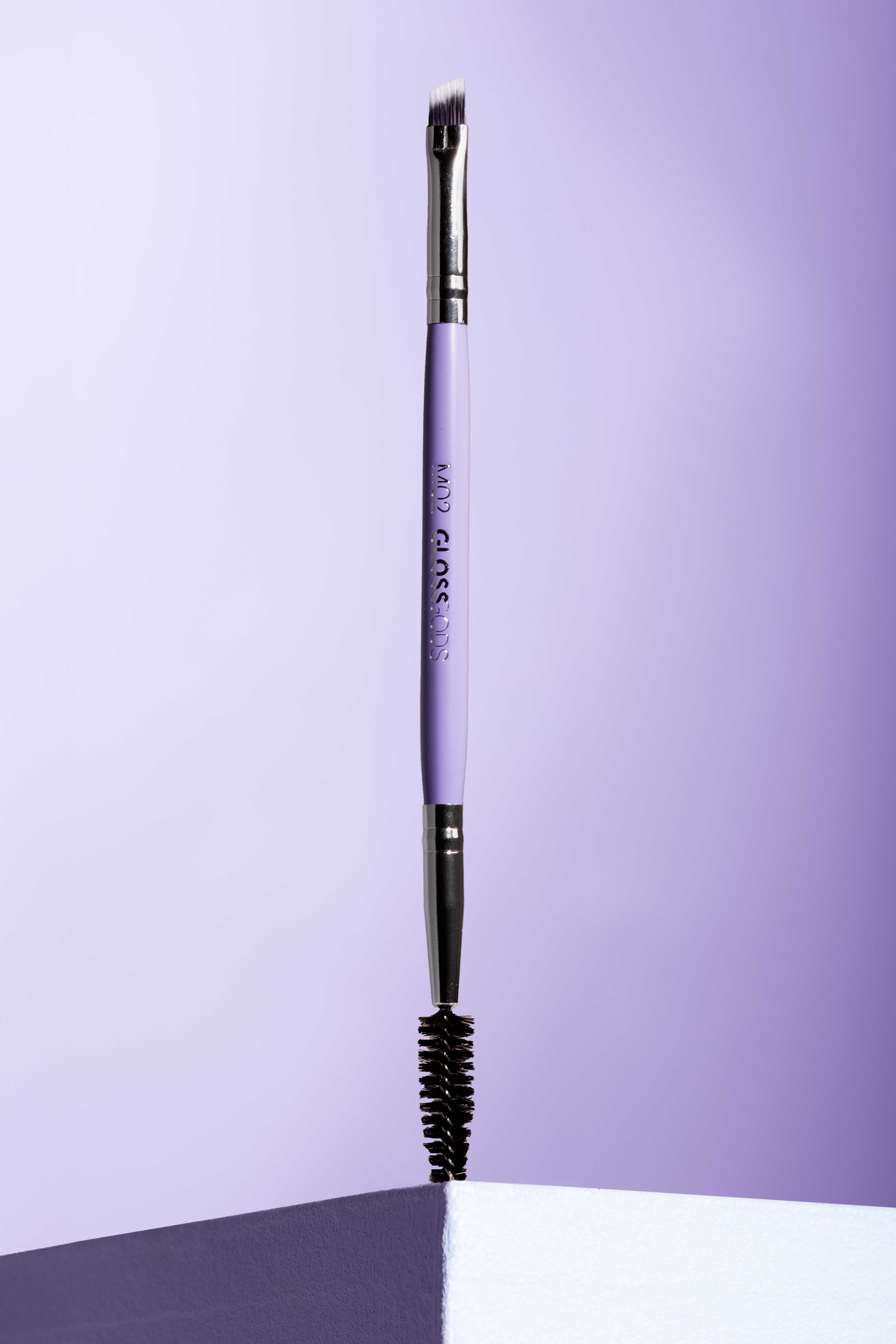 M02 Angled Detail Brush - Image 3