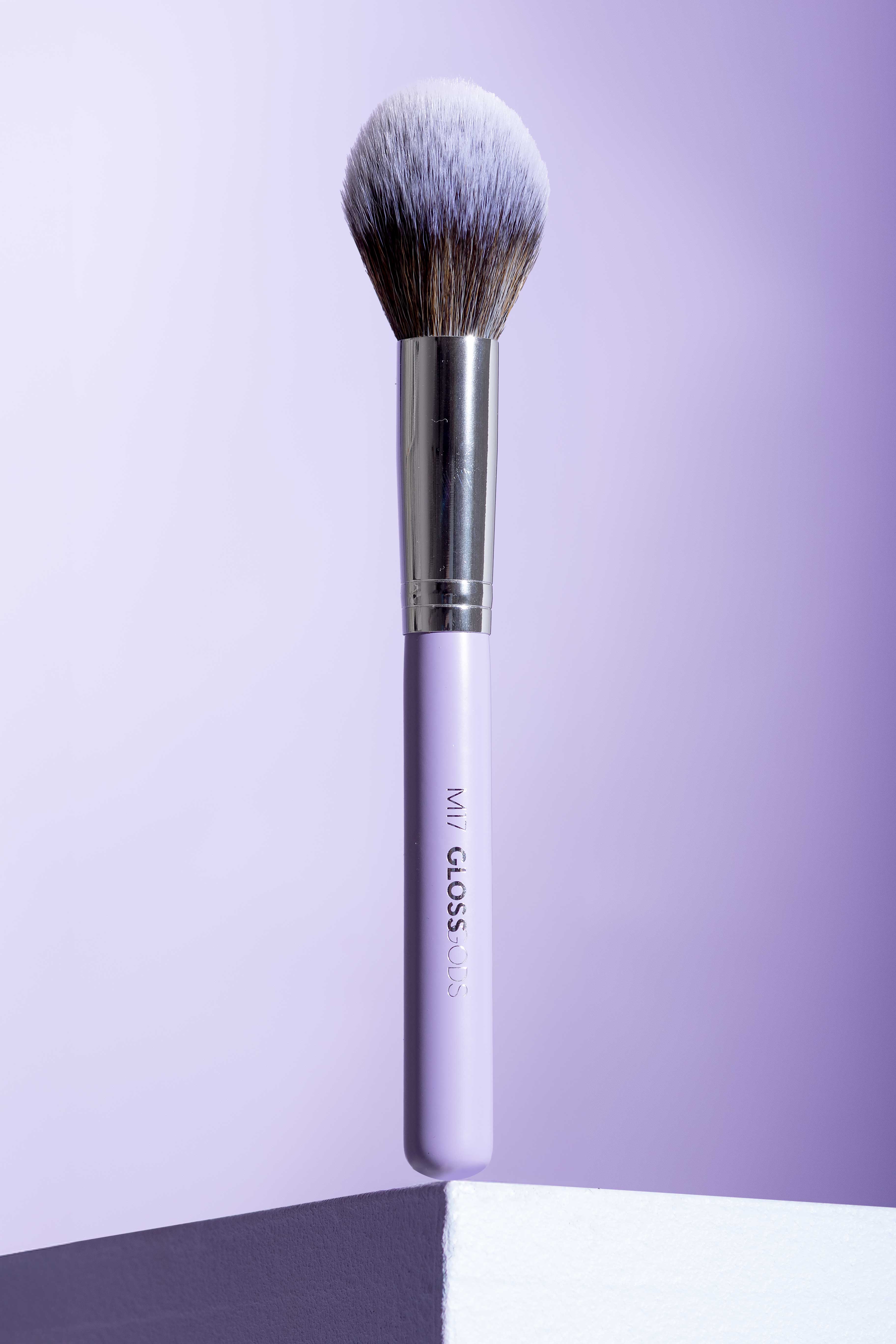 M17 Soft Powder Brush - Image 3